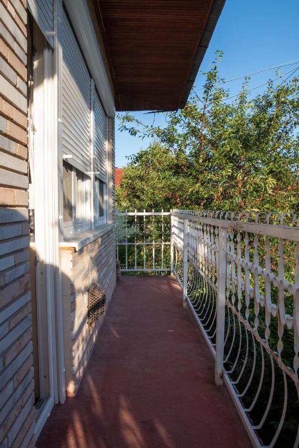 Pavai Apartman Hajdúszoboszló Buitenkant foto